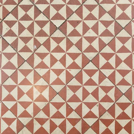 B21-apartamento Modernista Grupos شقة *