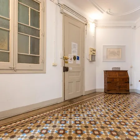 B21-apartamento Modernista Grupos Apartment
