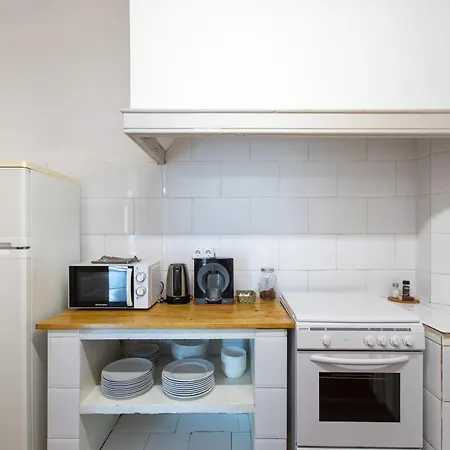 B21-apartamento Modernista Grupos Apartment *