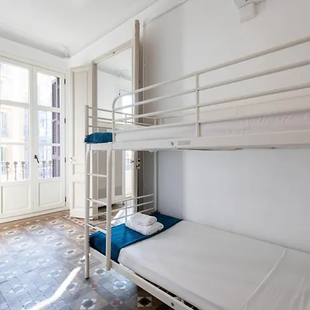B21-apartamento Modernista Grupos Apartment