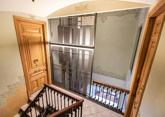 B21-apartamento Modernista Grupos Barcelona